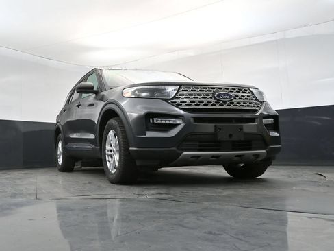 Used 2020 Ford Explorer XLT w/ Equipment Group 202A AWD/4WD image 25