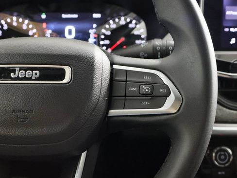 Used 2024 Jeep Compass Latitude AWD/4WD image 10