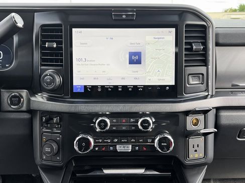 Used 2025 Ford F250 Platinum image 26