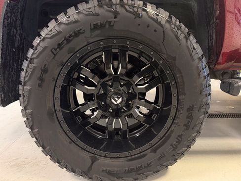 Used 2017 RAM 2500 Limited AWD/4WD image 23