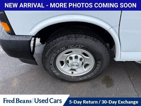 Used 2022 Chevrolet Express 2500 w/ Driver Convenience Package image 4