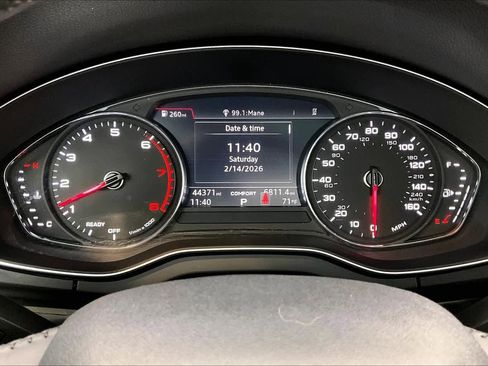 Used 2019 Audi Q5 Premium w/ Convenience Package image 27