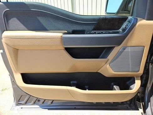 Used 2022 Ford F150 Lariat w/ Equipment Group 501A Mid image 10