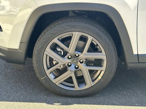 New 2026 Jeep Compass Limited image 11