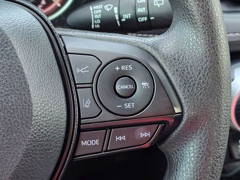 Used 2024 Toyota RAV4 XLE AWD/4WD image 26