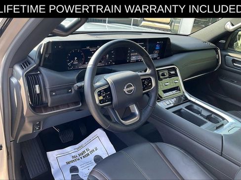 Used 2025 Nissan Armada SL w/ Captain's Chari Seat Package RWD image 12