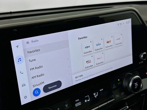 Used 2023 Toyota Highlander Bronze Edition image 15