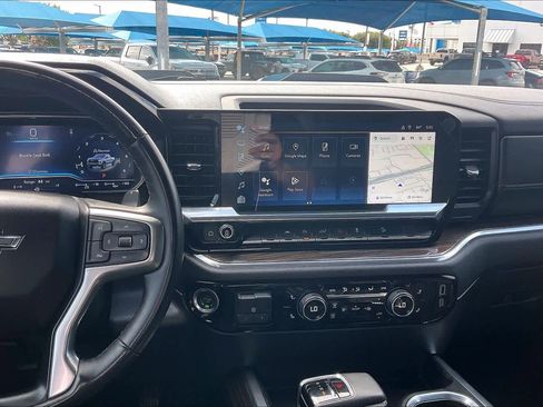 Used 2023 Chevrolet Silverado 1500 LT Trail Boss w/ Convenience Package II AWD/4WD image 7
