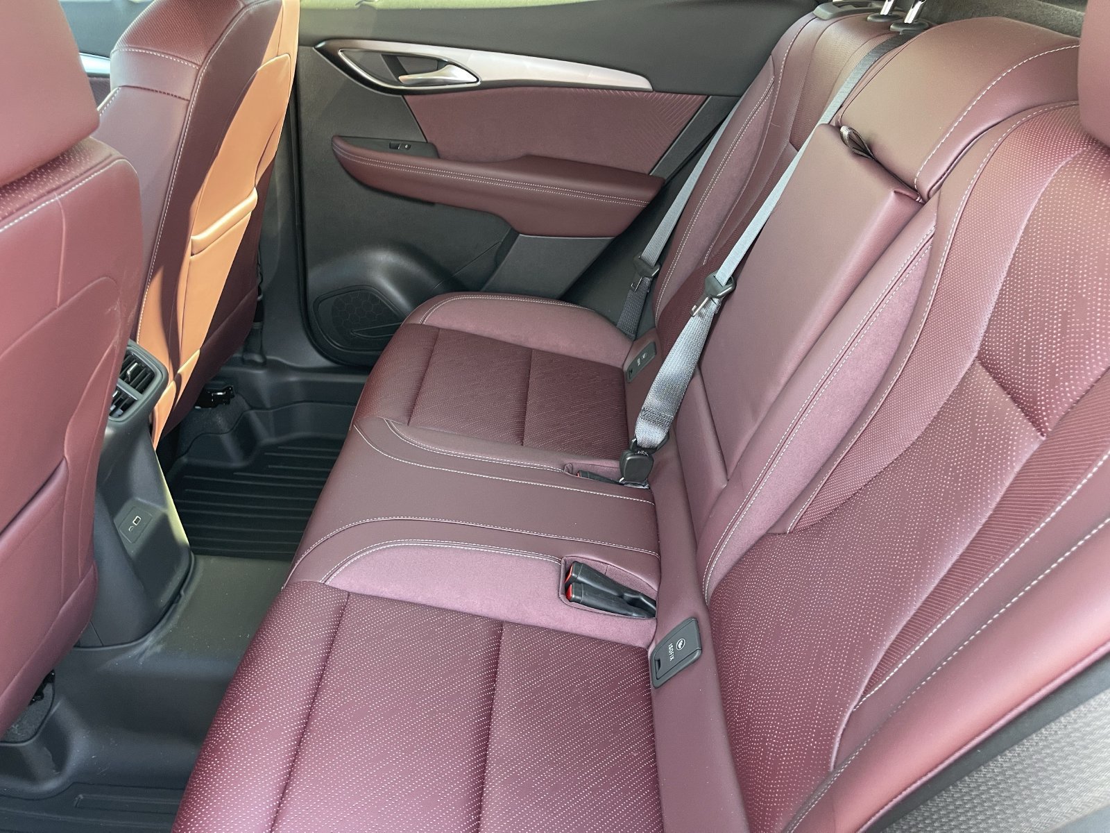 Used 2025 Buick Envision Sport Touring AWD/4WD image 10