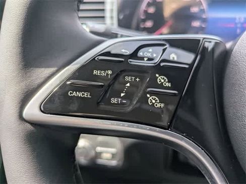 Used 2025 Mercedes-Benz GLE 350 4MATIC image 25