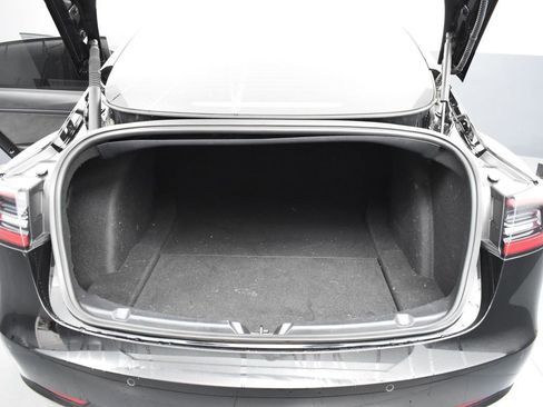 Used 2021 Tesla Model 3 Standard Range Plus image 23