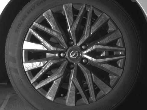 Used 2025 Nissan Altima 2.5 SV FWD image 13