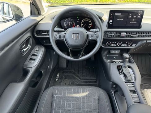 New 2026 Honda HR-V LX image 4