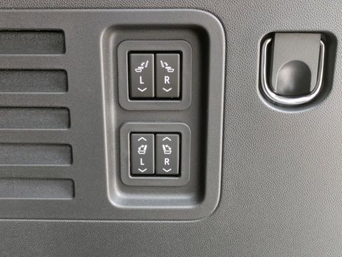 New 2026 Buick Enclave Sport Touring w/ Super Cruise Package AWD/4WD image 38