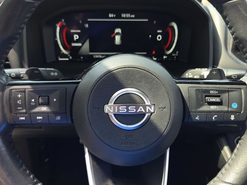 Used 2023 Nissan Rogue Platinum w/ Platinum Premium Package FWD image 24