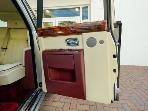 Used 2013 Rolls-Royce Phantom Sedan image 69