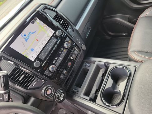 Used 2023 Nissan Titan PRO-4X w/ Pro-4x Convenience Package AWD/4WD image 35