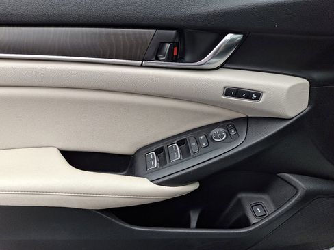 Used 2021 Honda Accord EX-L image 13