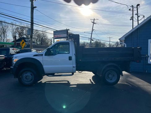 Used 2012 Ford F550 165  W.B. 2D w/ PWR Equipment Group image 3