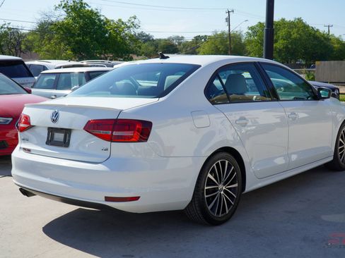 Used 2015 Volkswagen Jetta SE image 6