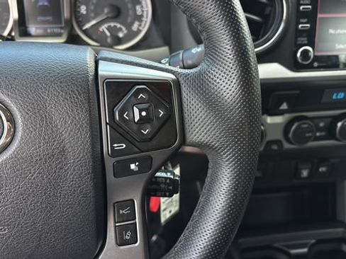 Used 2021 Toyota Tacoma SR5 AWD/4WD image 23