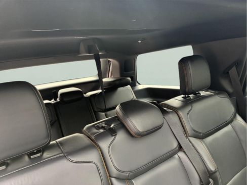 Used 2025 Ford Expedition Tremor AWD/4WD image 12