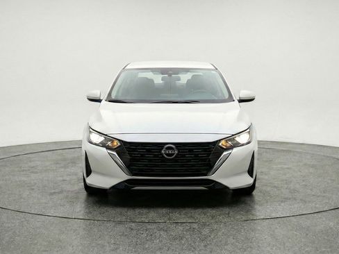 Used 2025 Nissan Sentra SV image 1