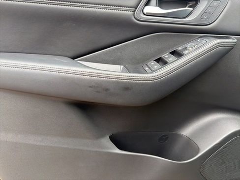 Certified 2023 Nissan Rogue SL w/ SL Premium Package image 9