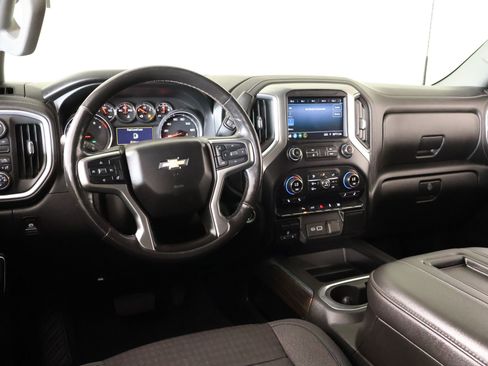 Used 2020 Chevrolet Silverado 2500 LT w/ Texas Edition AWD/4WD image 2