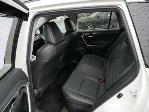 Certified 2022 Toyota RAV4 XLE Premium AWD/4WD image 11