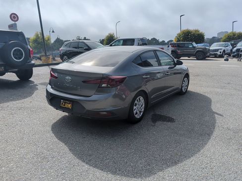 Used 2020 Hyundai Elantra SE w/ Cargo Package (C1) FWD image 9