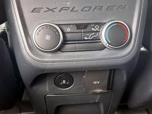 Used 2026 Ford Explorer Active w/ Active Comfort Package AWD/4WD image 19