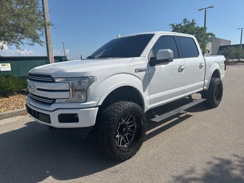 Used 2018 Ford F150 Lariat w/ Equipment Group 502A Luxury image 8