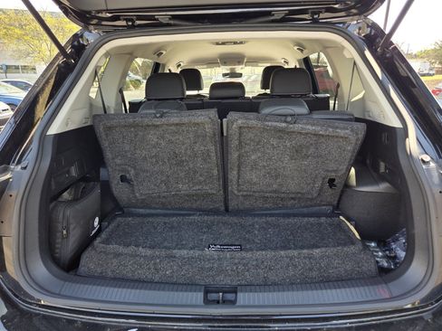 Used 2023 Volkswagen Tiguan SE image 57