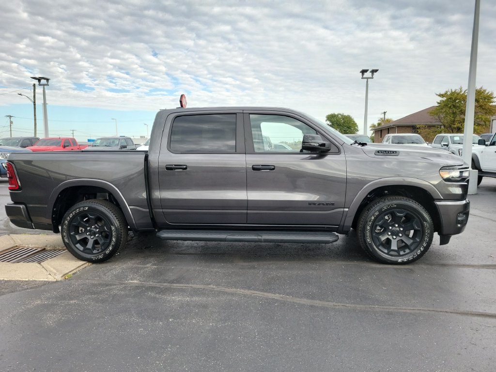 Used 2025 RAM 1500 Big Horn AWD/4WD image 3