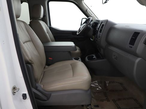 Used 2020 Nissan NV 3500 SL image 13