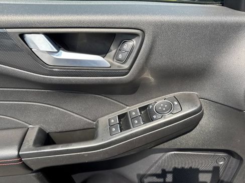Used 2025 Ford Escape ST-Line FWD image 11