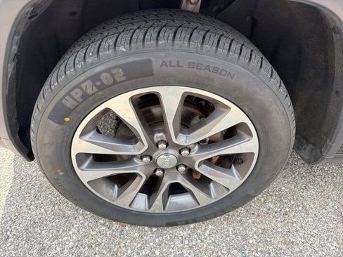 Used 2018 Jeep Grand Cherokee Limited w/ Luxury Group II AWD/4WD image 10