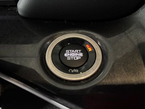 Used 2023 Jeep Grand Cherokee L Laredo image 28