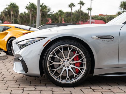 Used 2022 Mercedes-Benz SL 55 AMG 4MATIC image 13