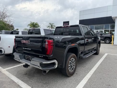 Used 2024 GMC Sierra 2500 SLT w/ SLT Premium Package AWD/4WD image 8