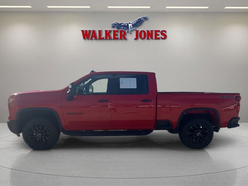 Used 2025 Chevrolet Silverado 2500 Custom w/ Custom Value Package image 6