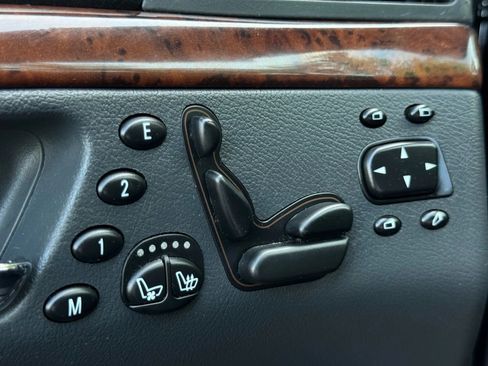 Used 2001 Mercedes-Benz S 55 AMG image 39