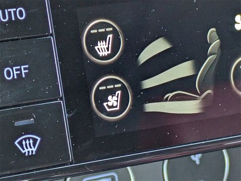 Used 2025 Genesis G70 2.5T w/ Sport Prestige Package image 22