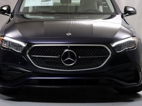 New 2026 Mercedes-Benz E 450 4MATIC Sedan image 6