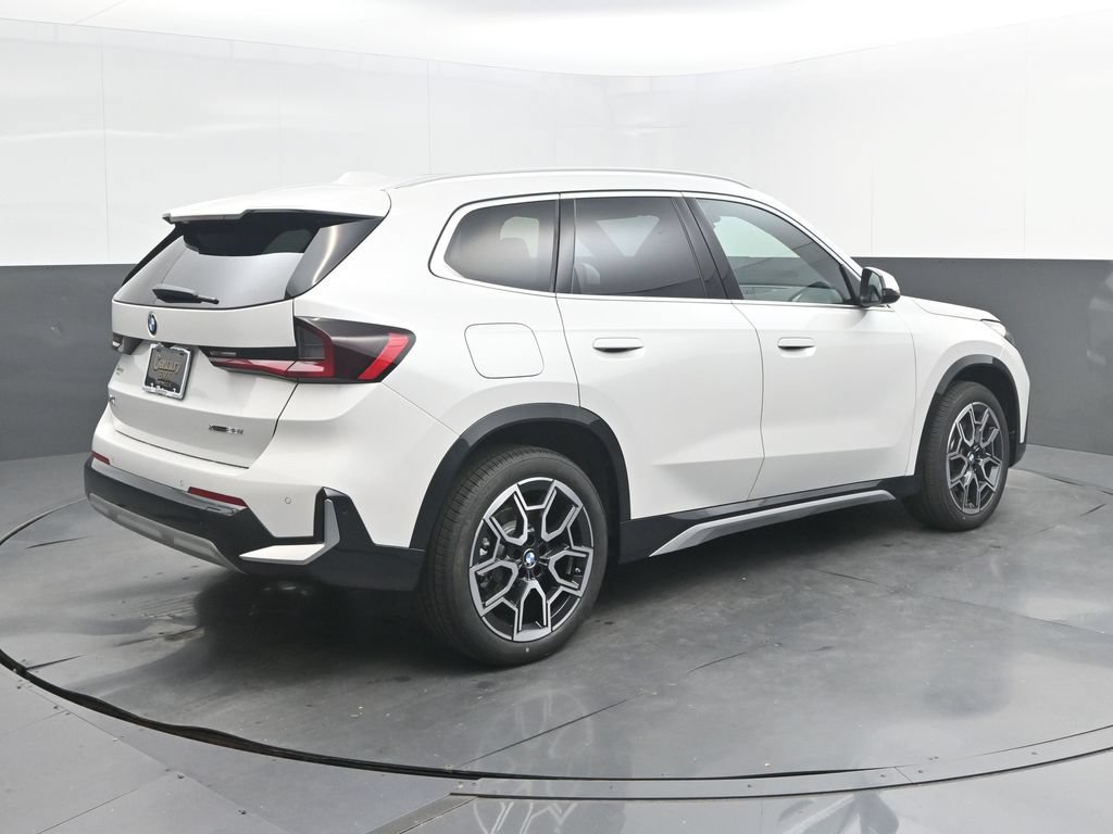 New 2027 BMW X1 xDrive28i AWD/4WD image 7
