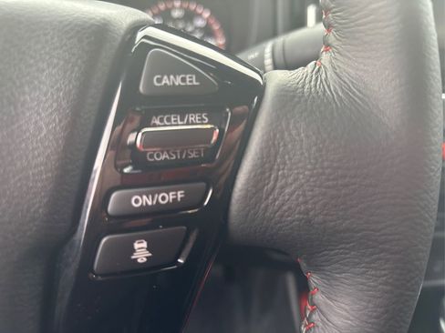 Certified 2025 Nissan Frontier PRO-4X image 23