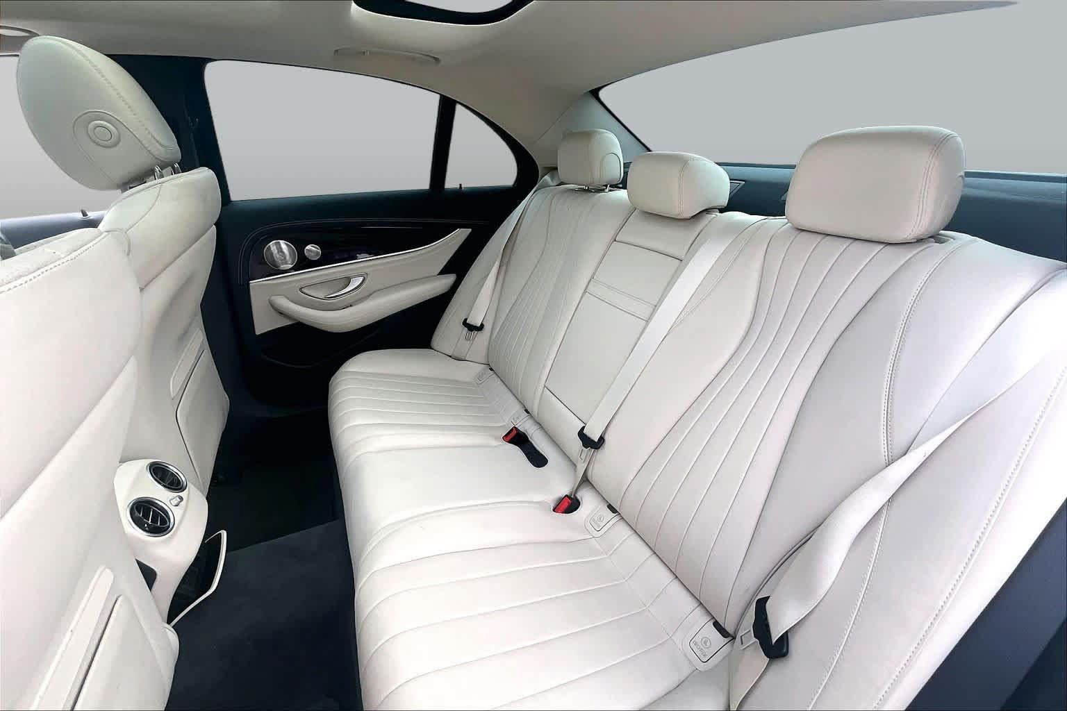 Used 2021 Mercedes-Benz E 350 Sedan image 21