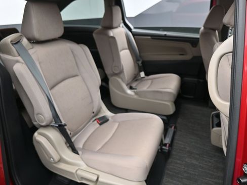 Used 2024 Honda Odyssey EX image 36