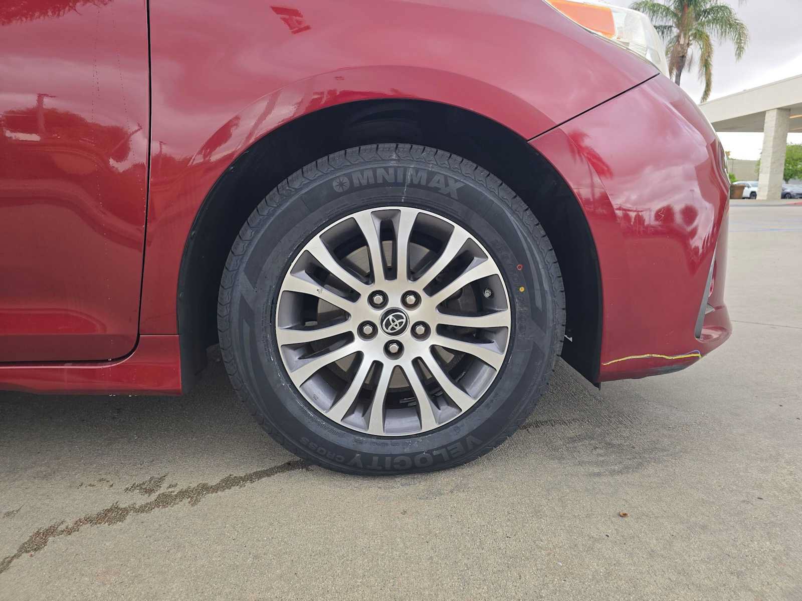 Used 2019 Toyota Sienna XLE FWD image 9